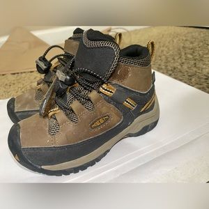 KEEN Kids' Targhee Mid Waterproof Shoe size 8